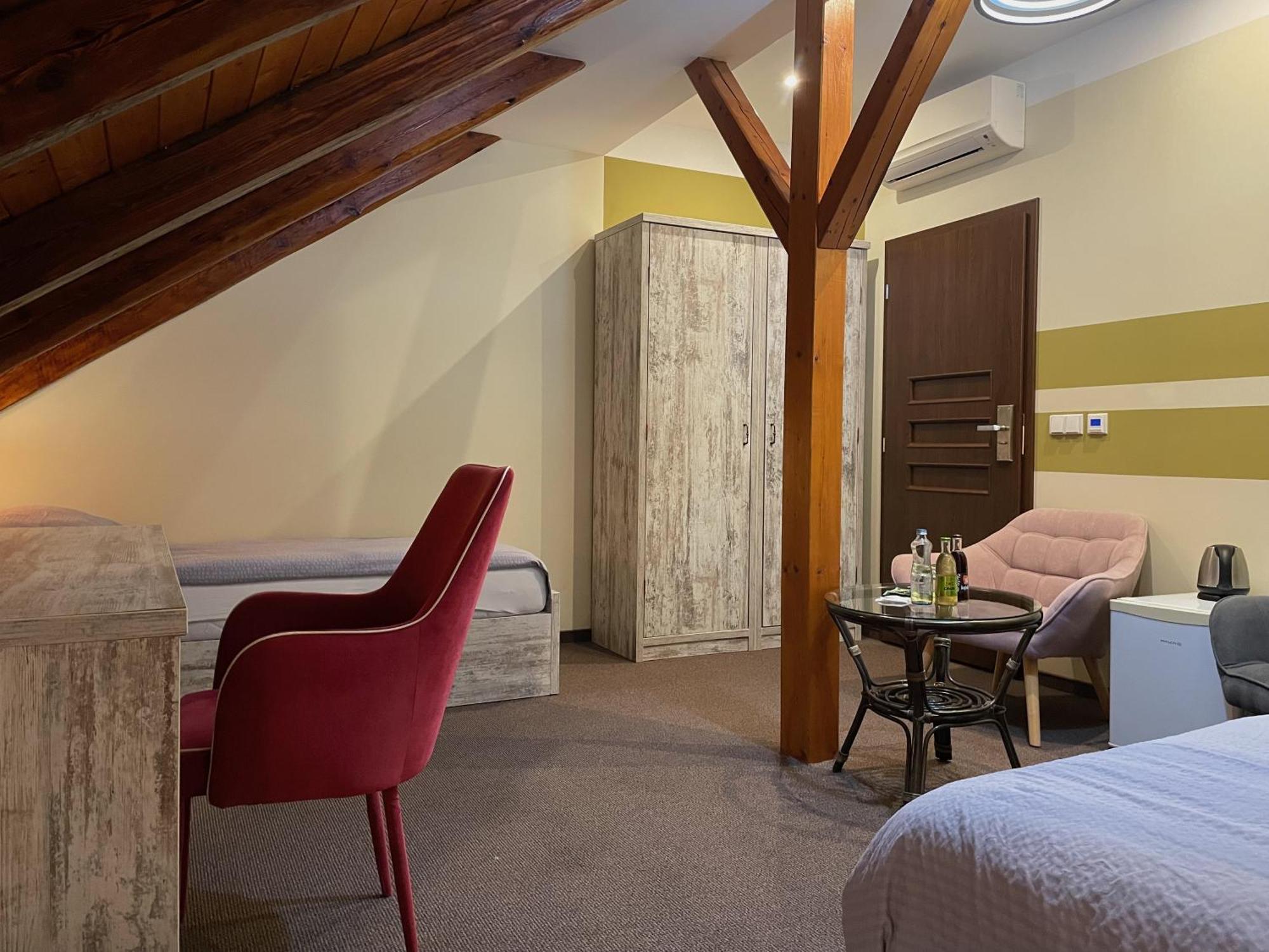 Hotel Herman ริคโนฟ นัด คเยชโนว์ ภายนอก รูปภาพ